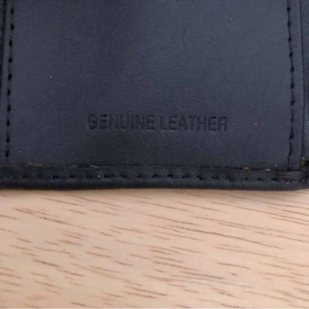 Generic wallet billfold trifold leather card holder black smooth new in box